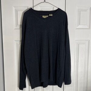 St. John's Bay Dark Gray V-Neck Long Sleeve Shirt